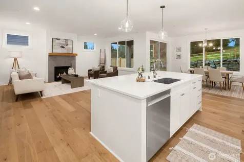 21609 Poplar Way Brier WA 98036