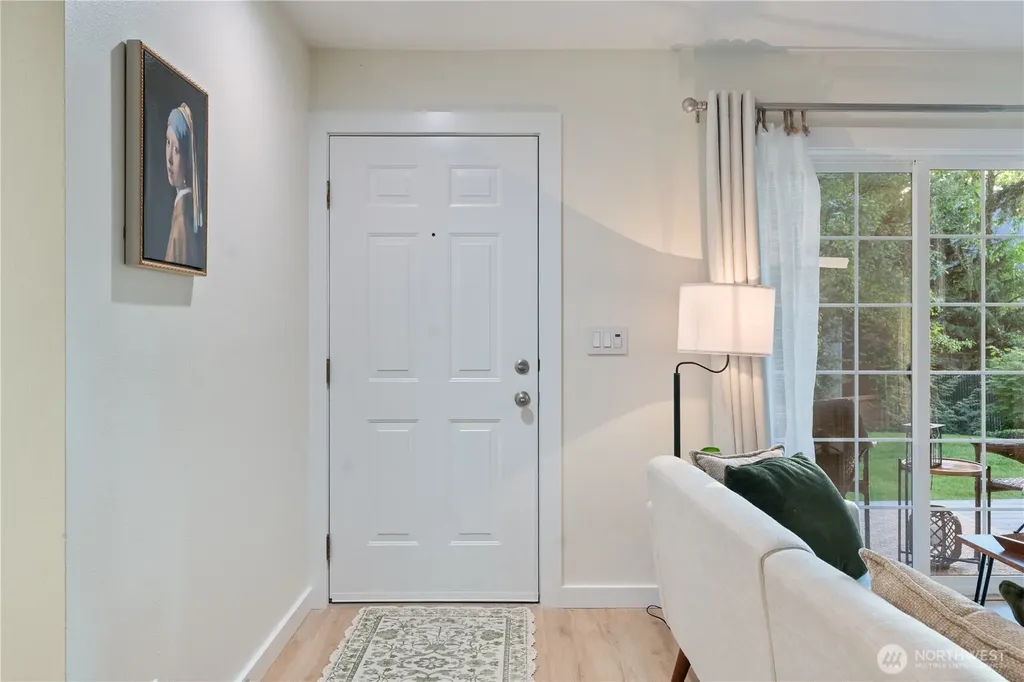 11706 Admiralty Way Everett WA 98204