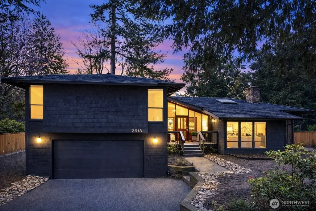 2518 Sahalee Drive East Sammamish WA 98074