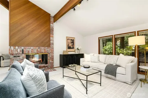 2518 Sahalee Drive East Sammamish WA 98074