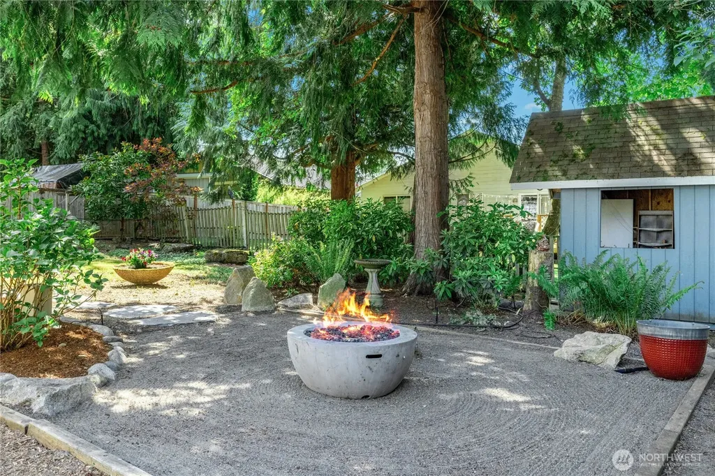 2051 NE Bartre Court Poulsbo WA 98370