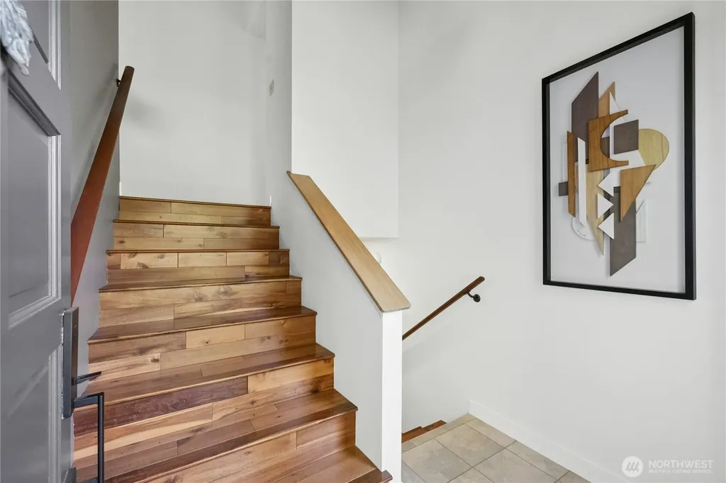 2051 NE Bartre Court Poulsbo WA 98370
