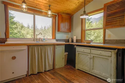 2904 Wildwood Drive Quilcene WA 98376