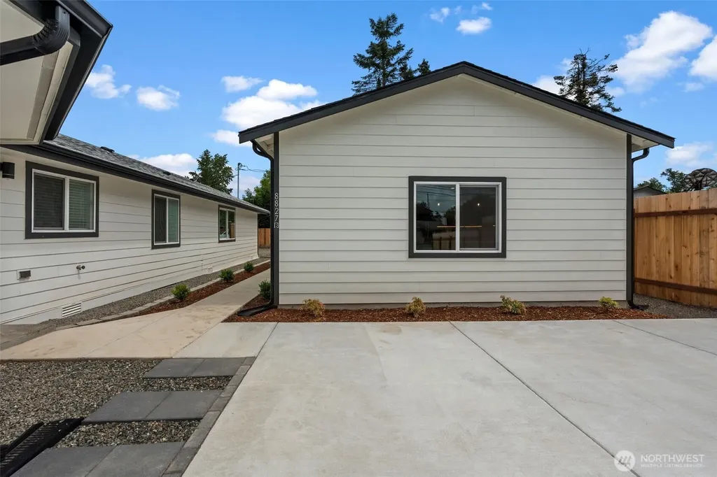 8827 D Street E Tacoma WA 98445
