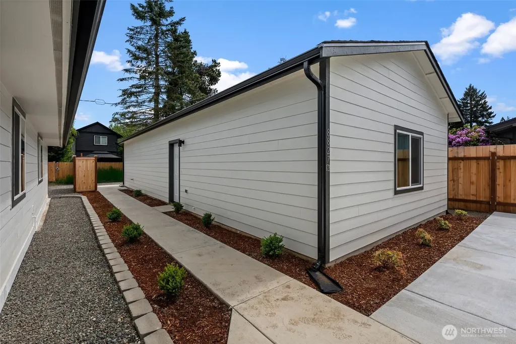8827 D Street E Tacoma WA 98445