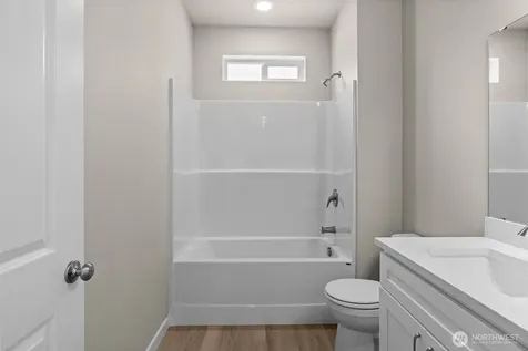8827 D Street E Tacoma WA 98445