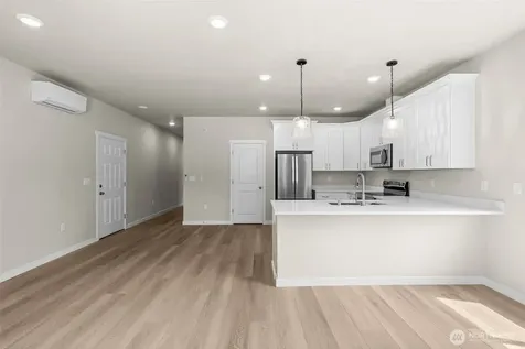 8827 D Street E Tacoma WA 98445