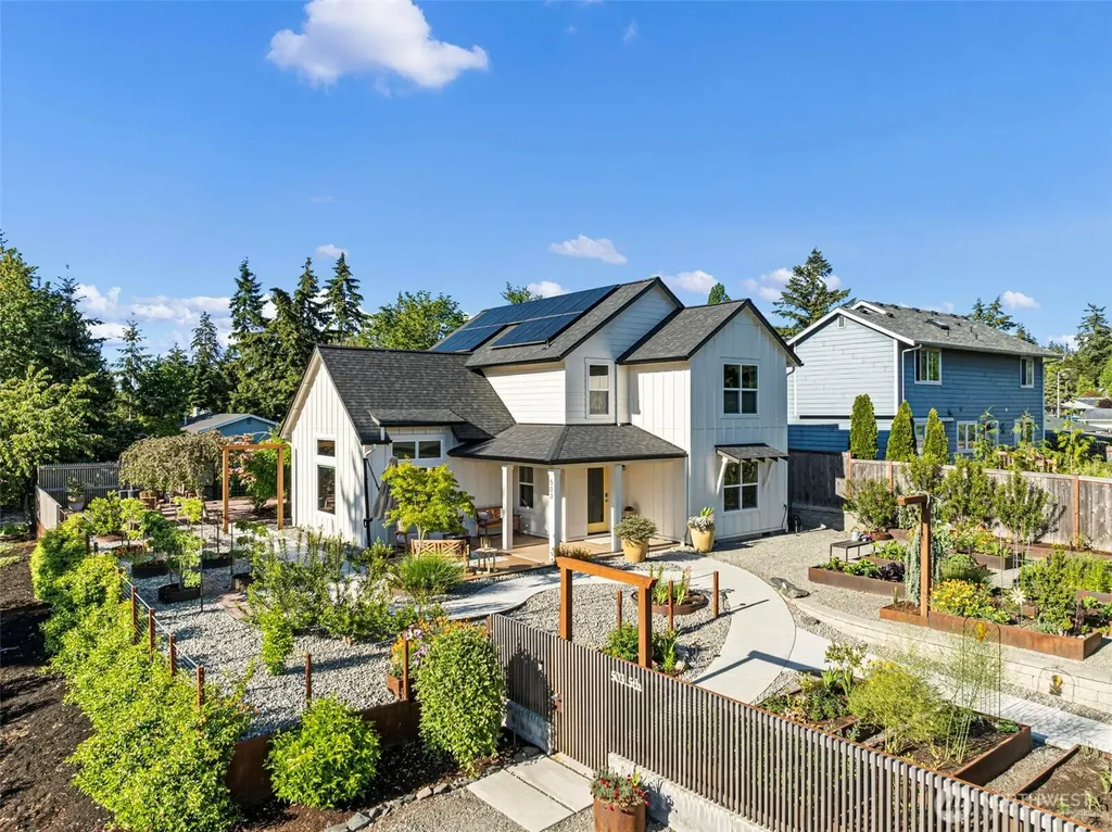 503 5th Street Steilacoom WA 98388