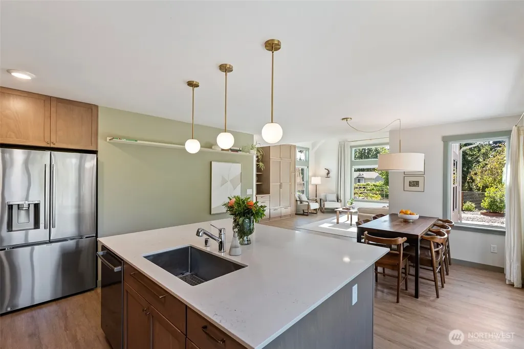 503 5th Street Steilacoom WA 98388