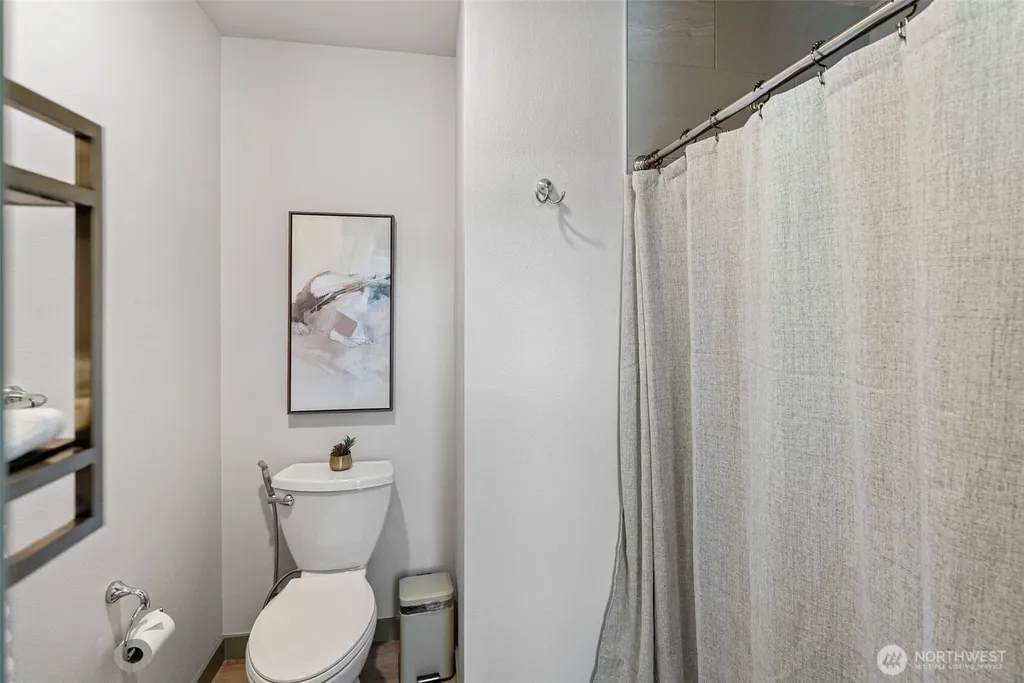 503 5th Street Steilacoom WA 98388