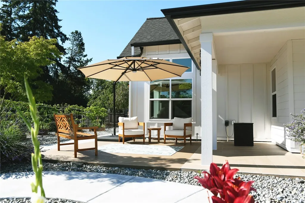 503 5th Street Steilacoom WA 98388