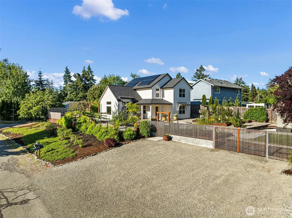 503 5th Street Steilacoom WA 98388