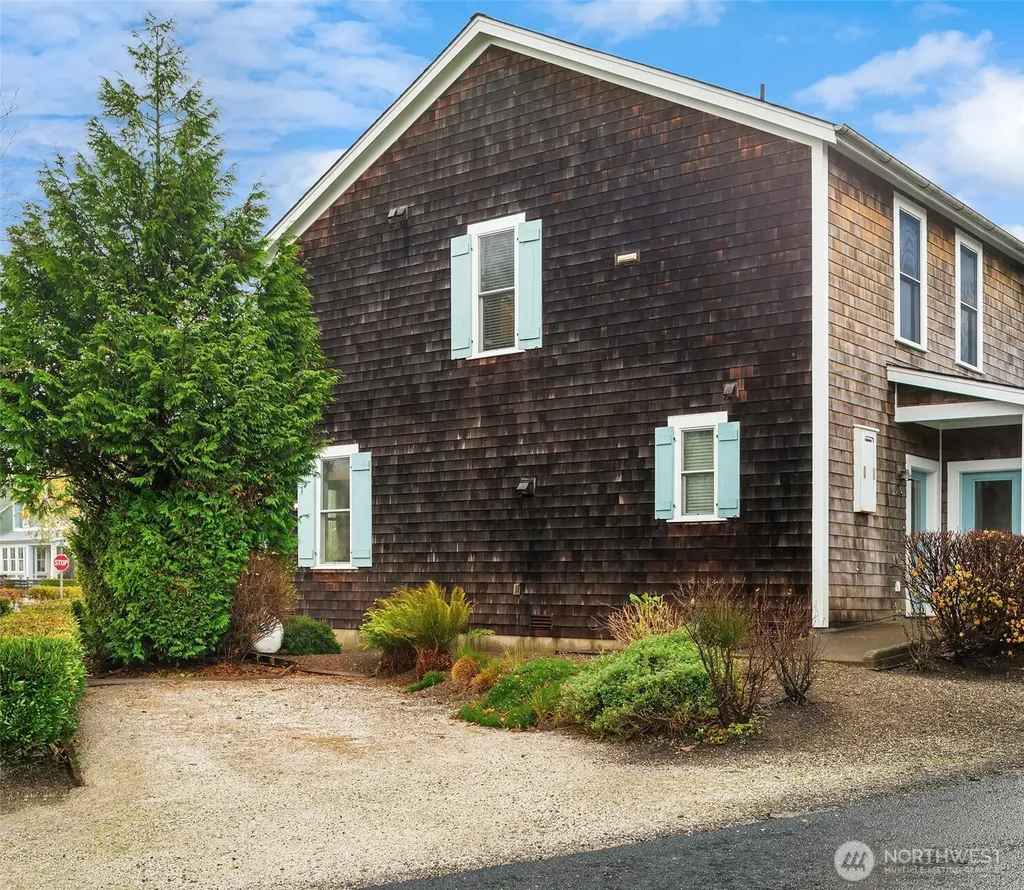 24 Float Lane Pacific Beach WA 98571