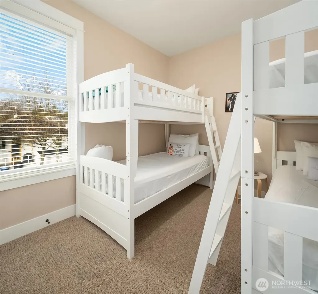 24 Float Lane Pacific Beach WA 98571