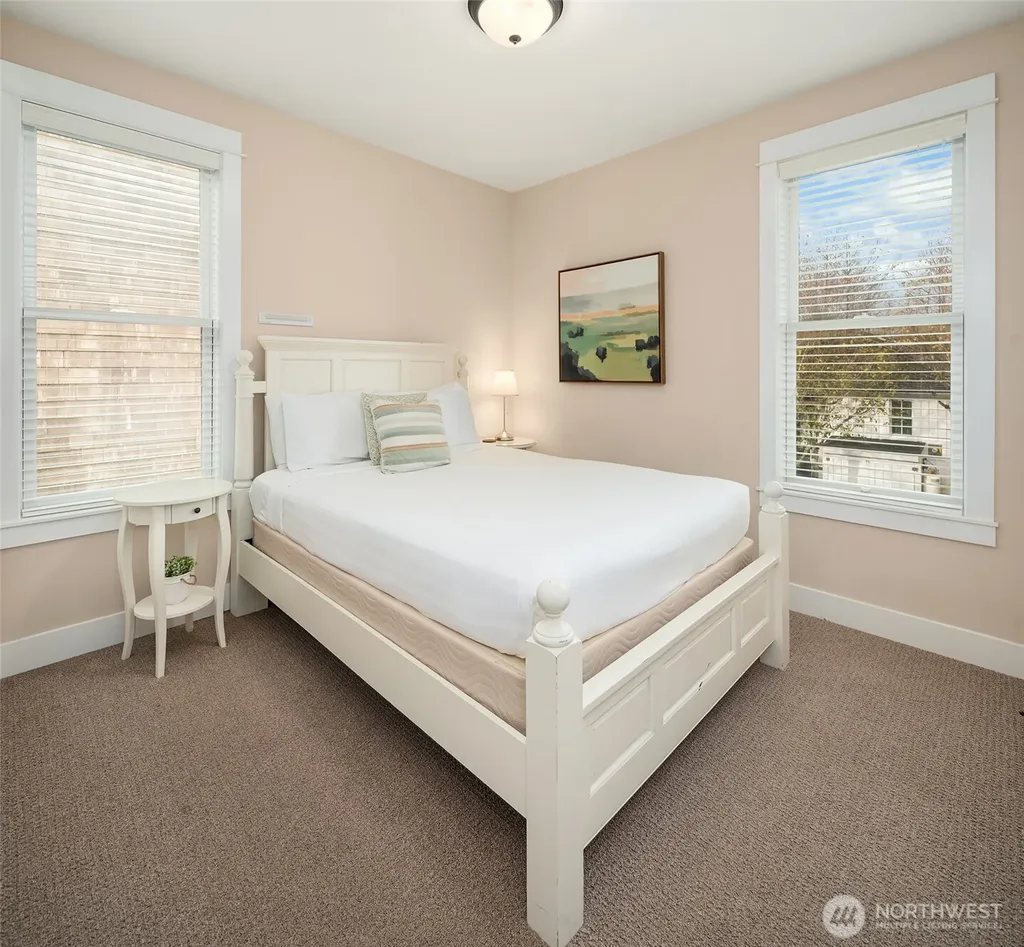 24 Float Lane Pacific Beach WA 98571