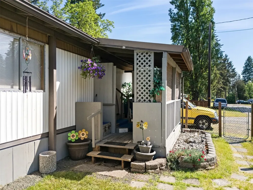 1239 W Birch Street Shelton WA 98584