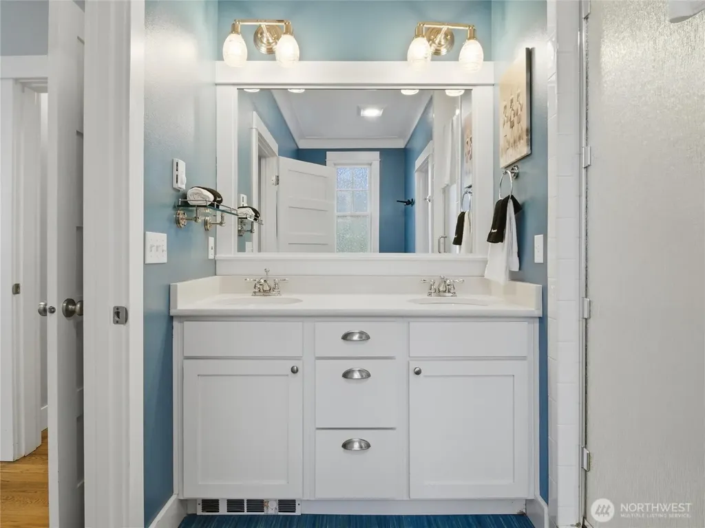 269 Compass Street Pacific Beach WA 98571