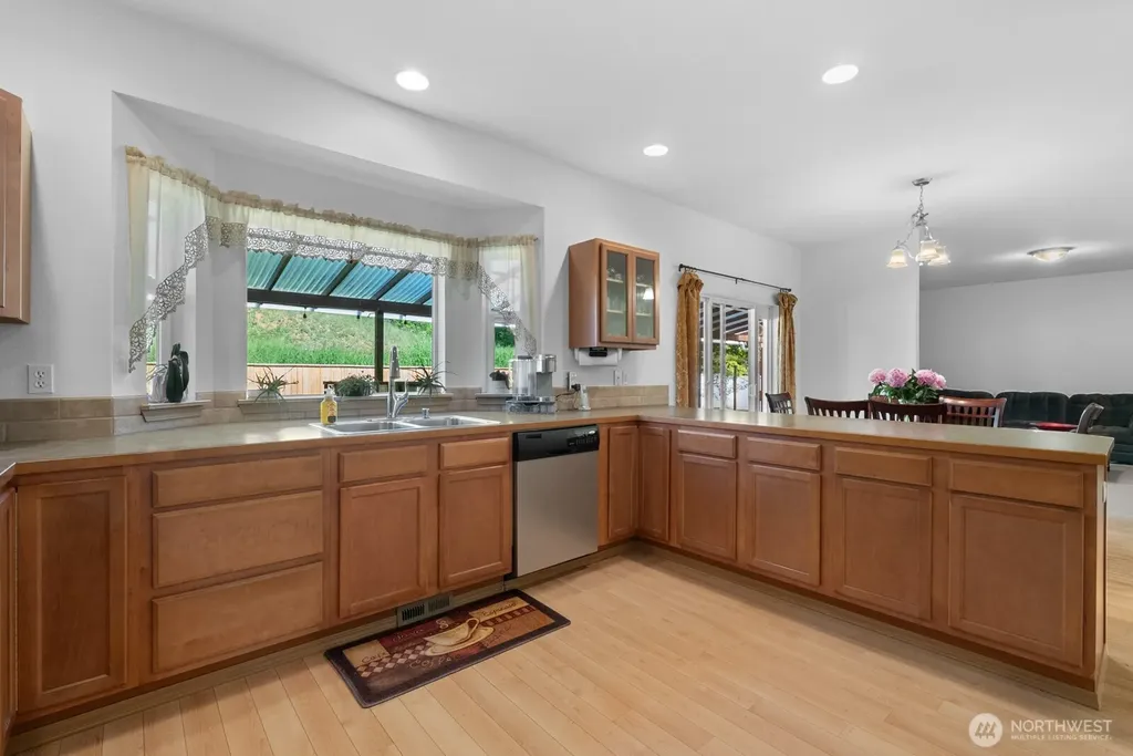 79 Mccleary Road Mccleary WA 98557