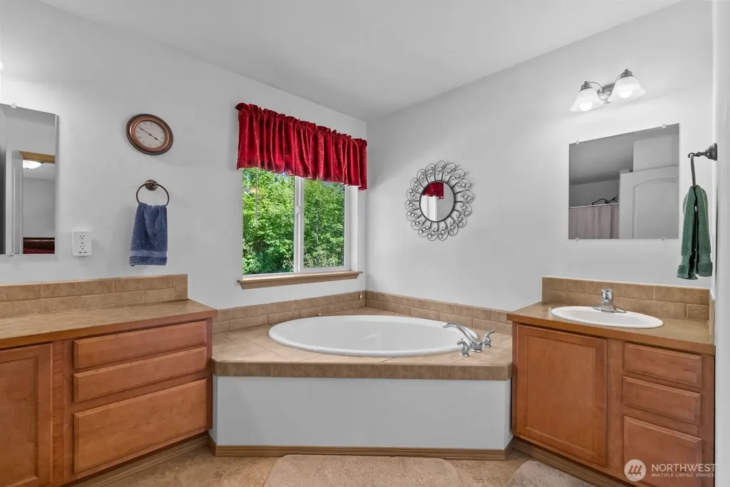 79 Mccleary Road Mccleary WA 98557