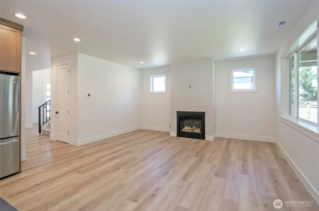 2746 Sunset Court Steilacoom WA 98388
