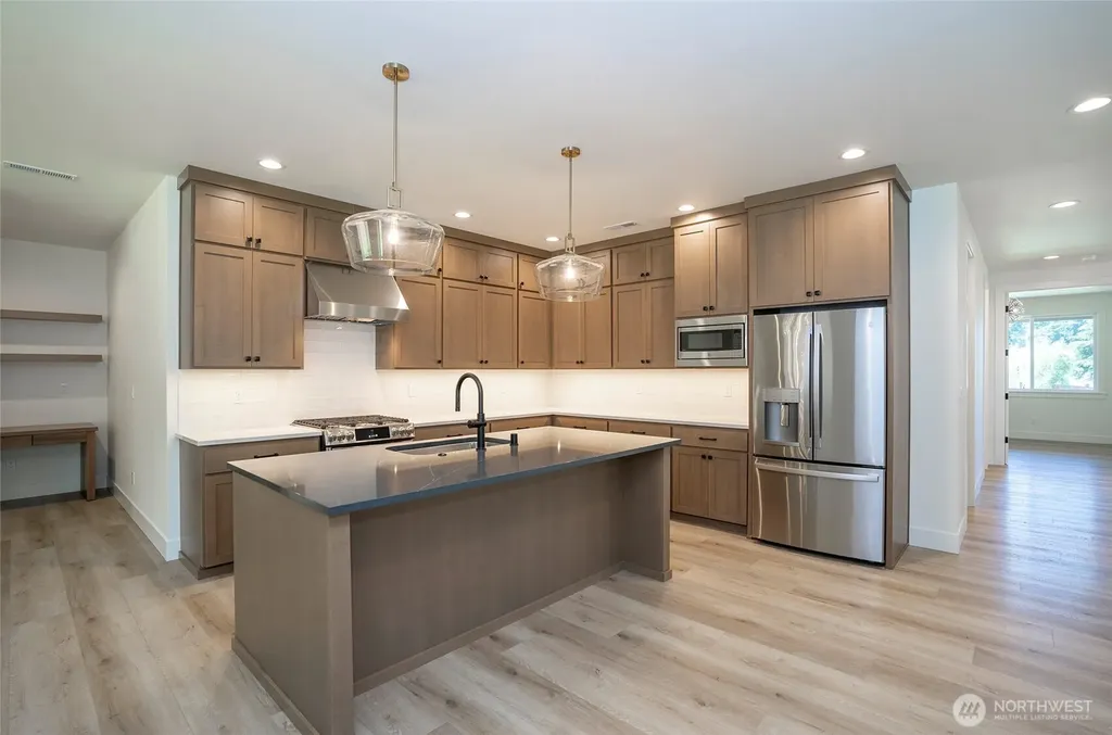 2746 Sunset Court Steilacoom WA 98388