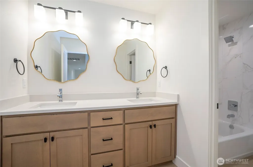2746 Sunset Court Steilacoom WA 98388