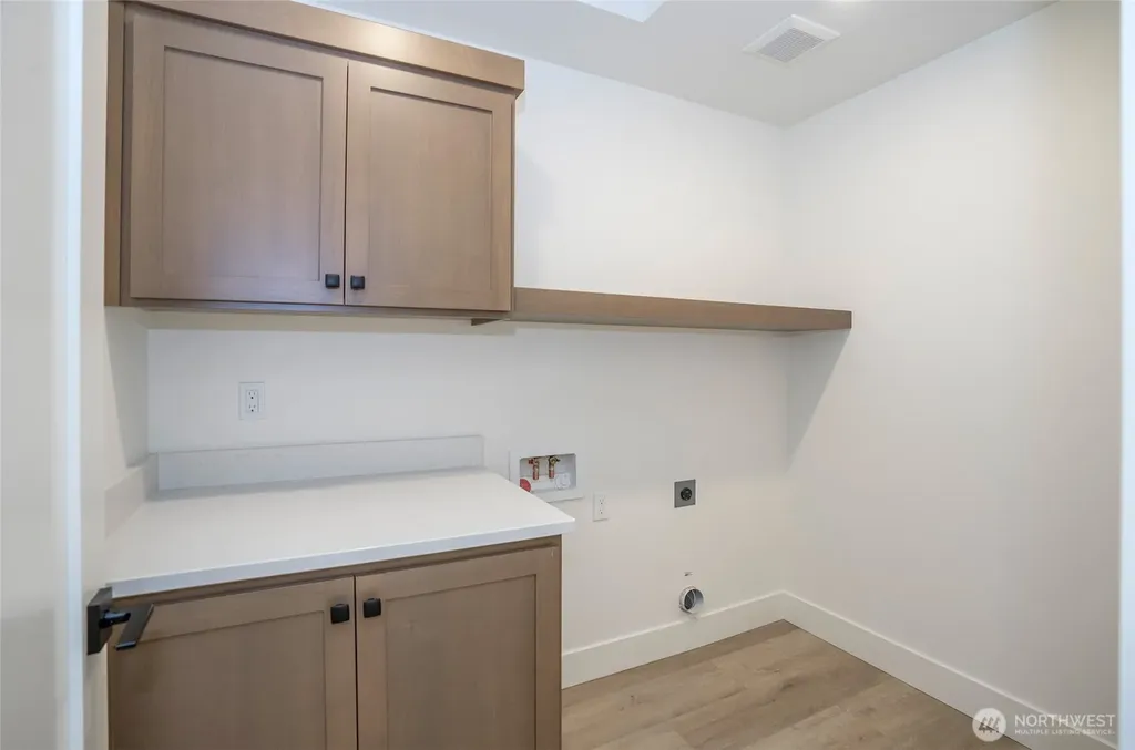 2746 Sunset Court Steilacoom WA 98388
