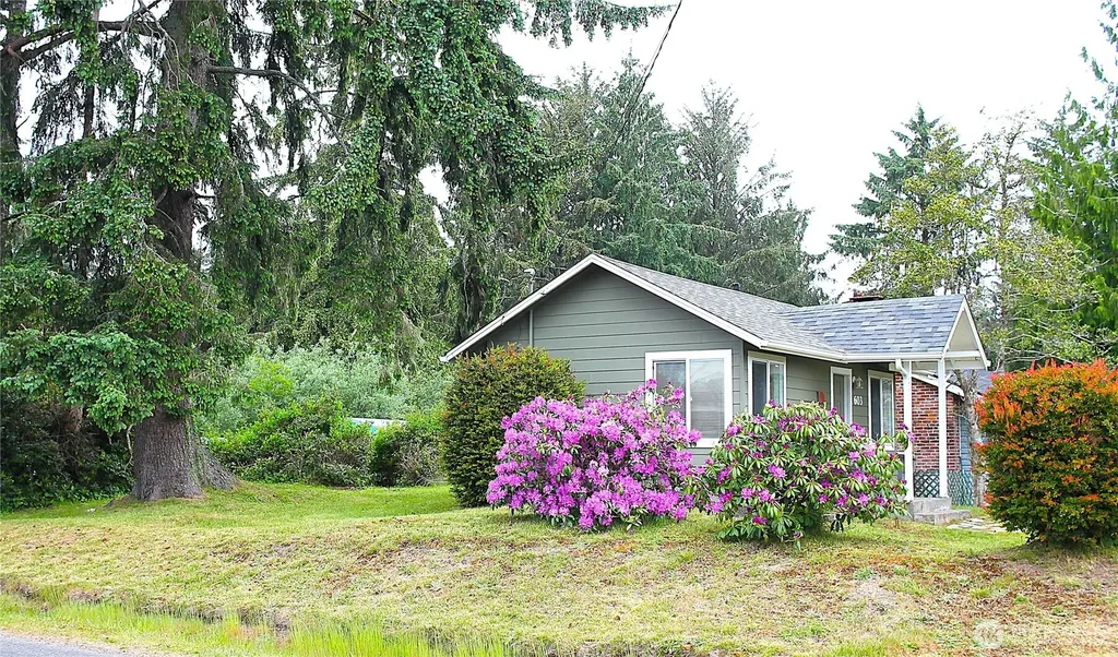 603 N Broadway Street Westport WA 98595