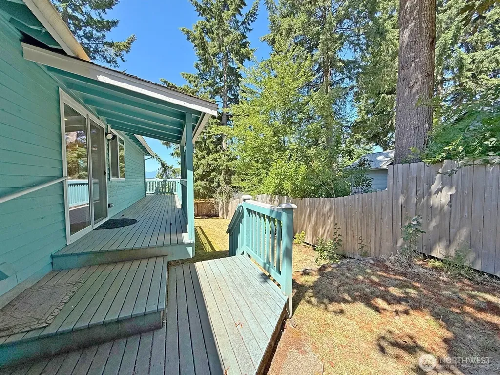 12901 Avante Drive Silverdale WA 98383