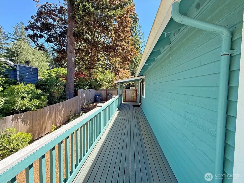 12901 Avante Drive Silverdale WA 98383
