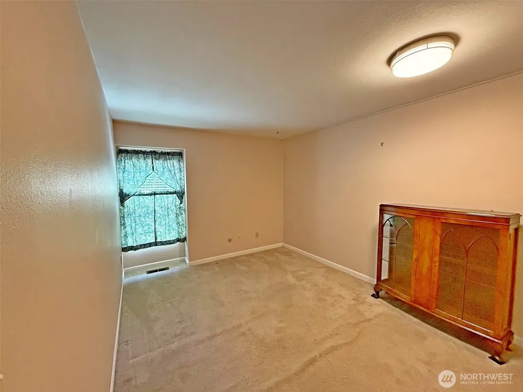 12901 Avante Drive Silverdale WA 98383