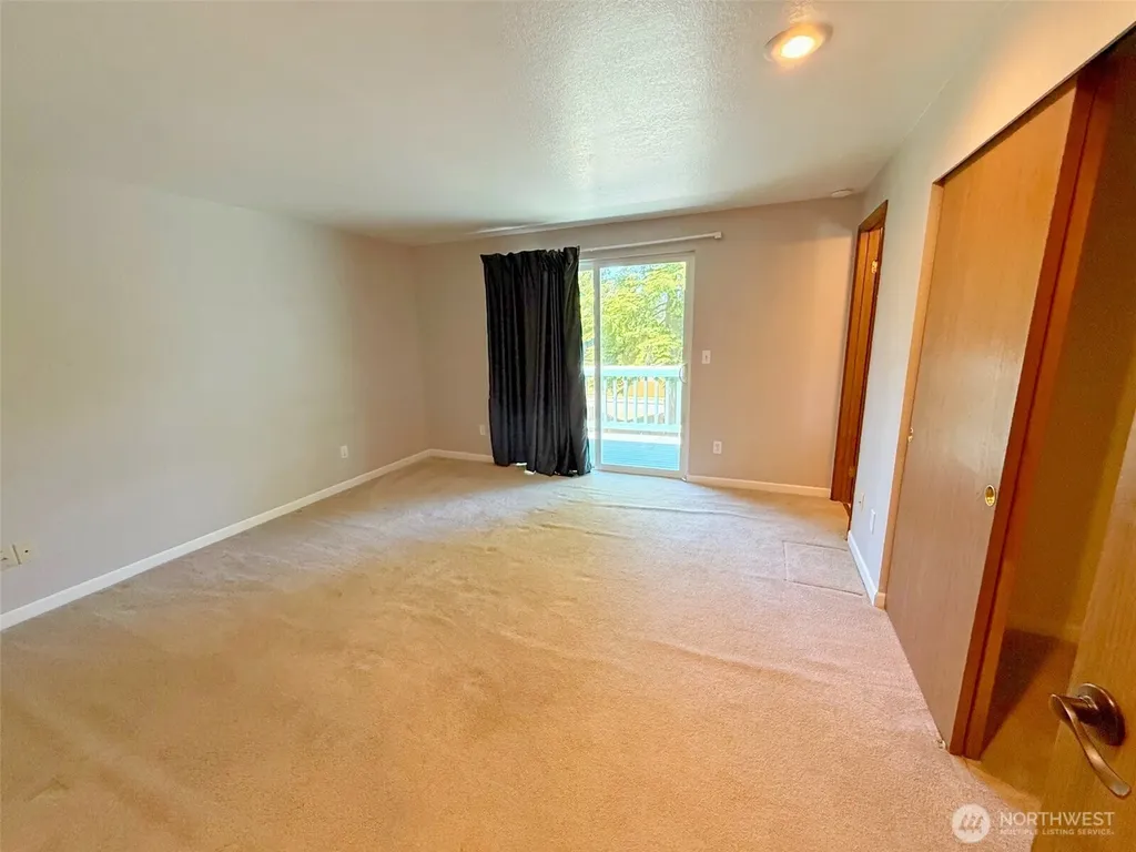 12901 Avante Drive Silverdale WA 98383