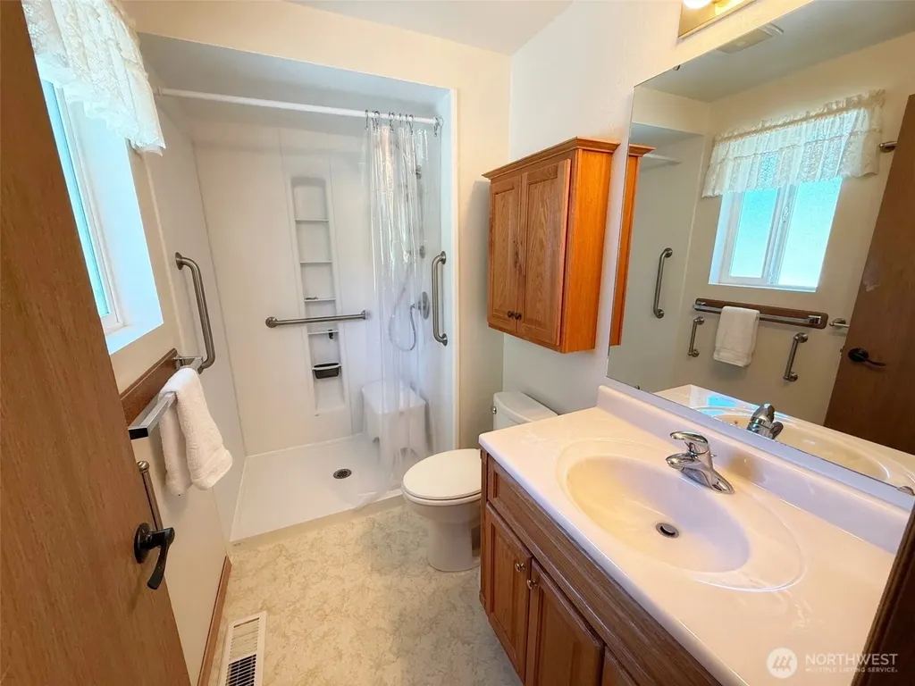 12901 Avante Drive Silverdale WA 98383