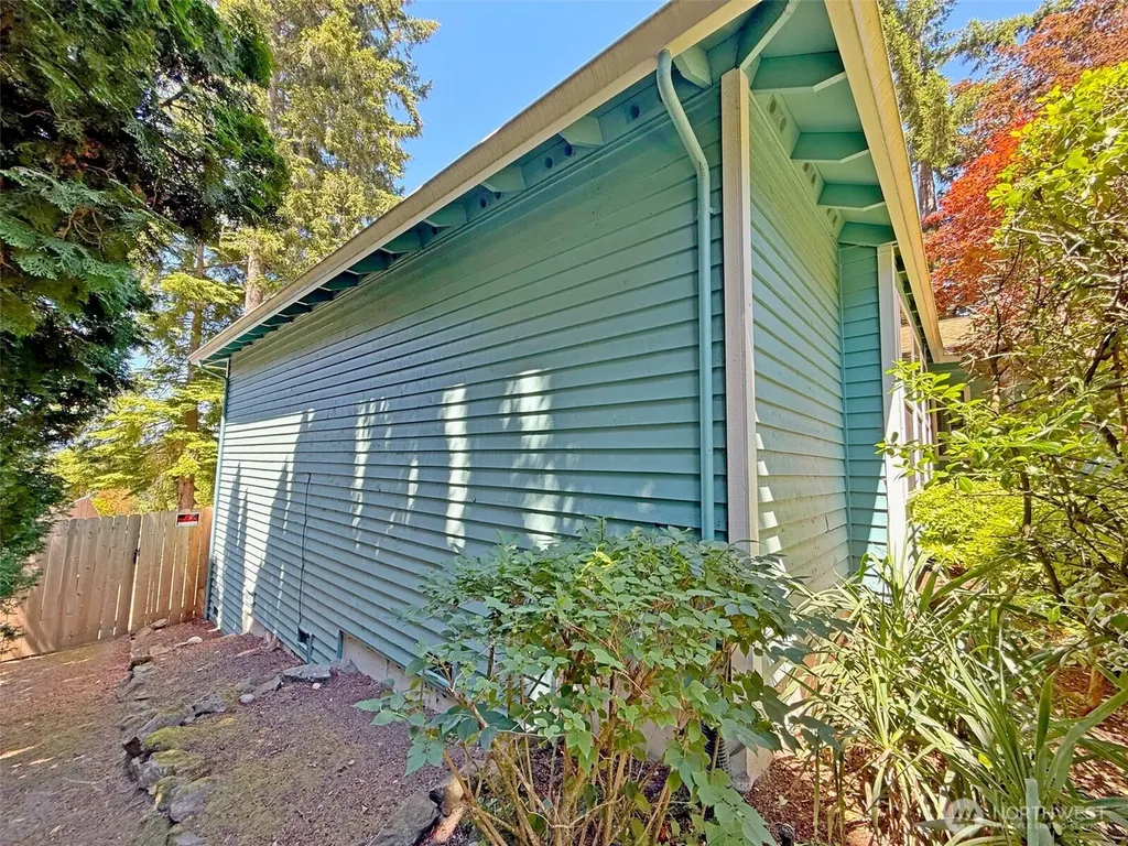 12901 Avante Drive Silverdale WA 98383