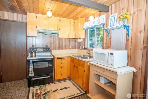 120 N Ayock Beach Drive Lilliwaup WA 98555