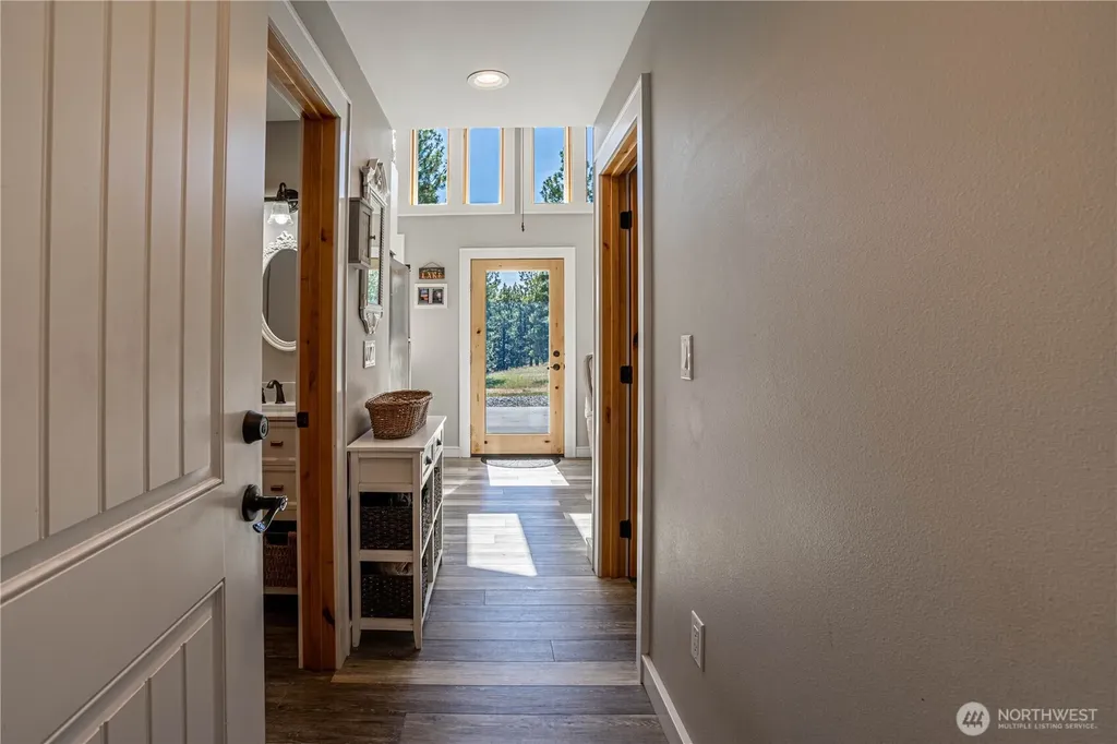 250 Open Lane Chelan WA 98816