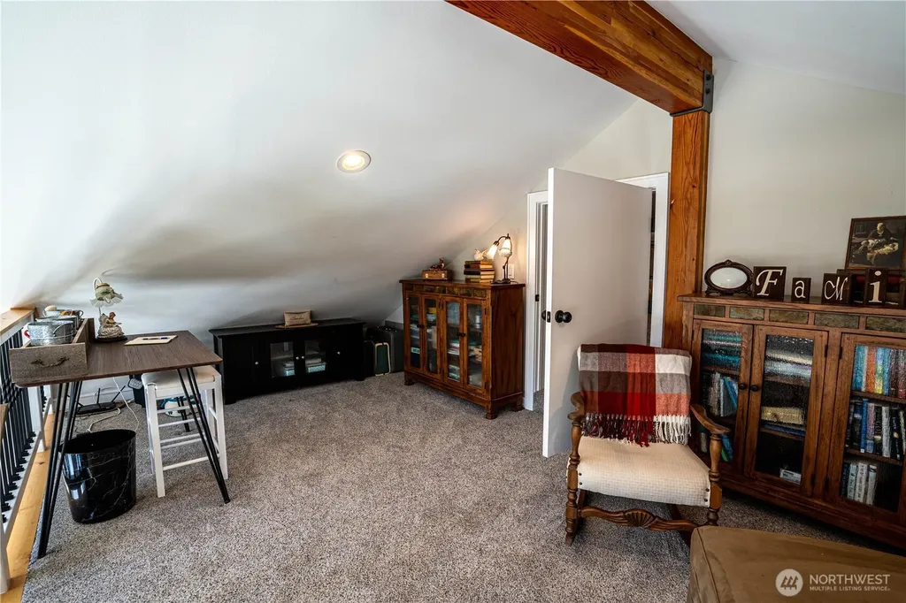 250 Open Lane Chelan WA 98816