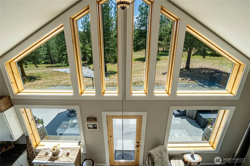 250 Open Lane Chelan WA 98816