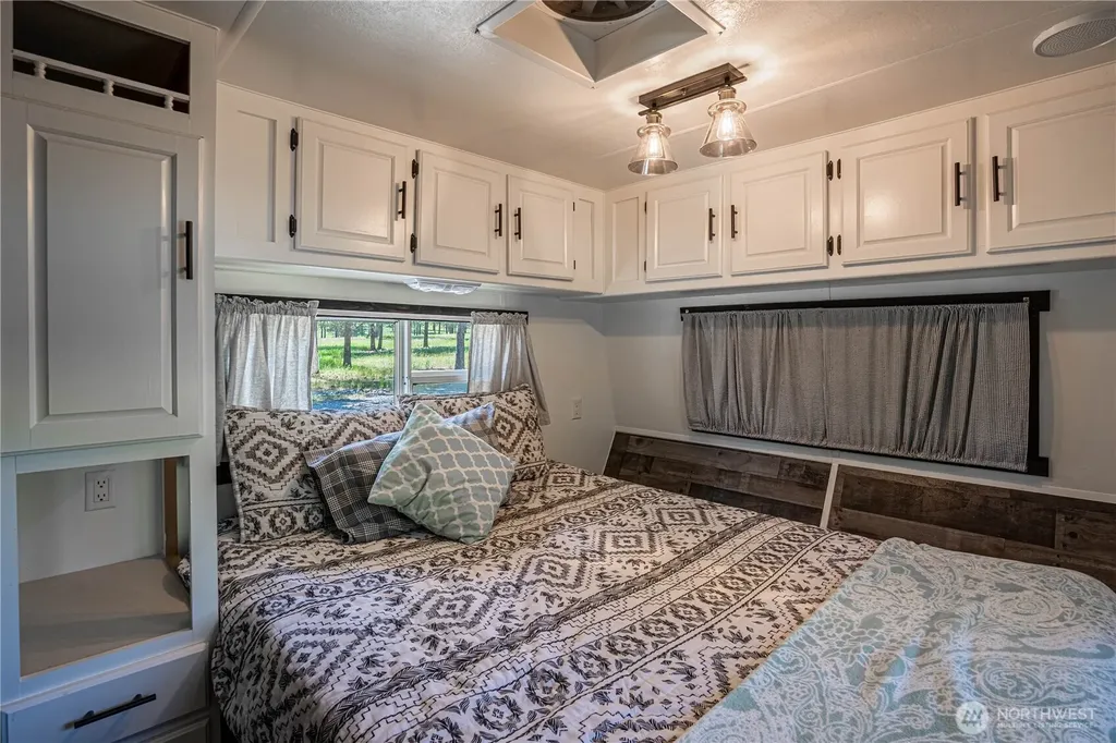 250 Open Lane Chelan WA 98816