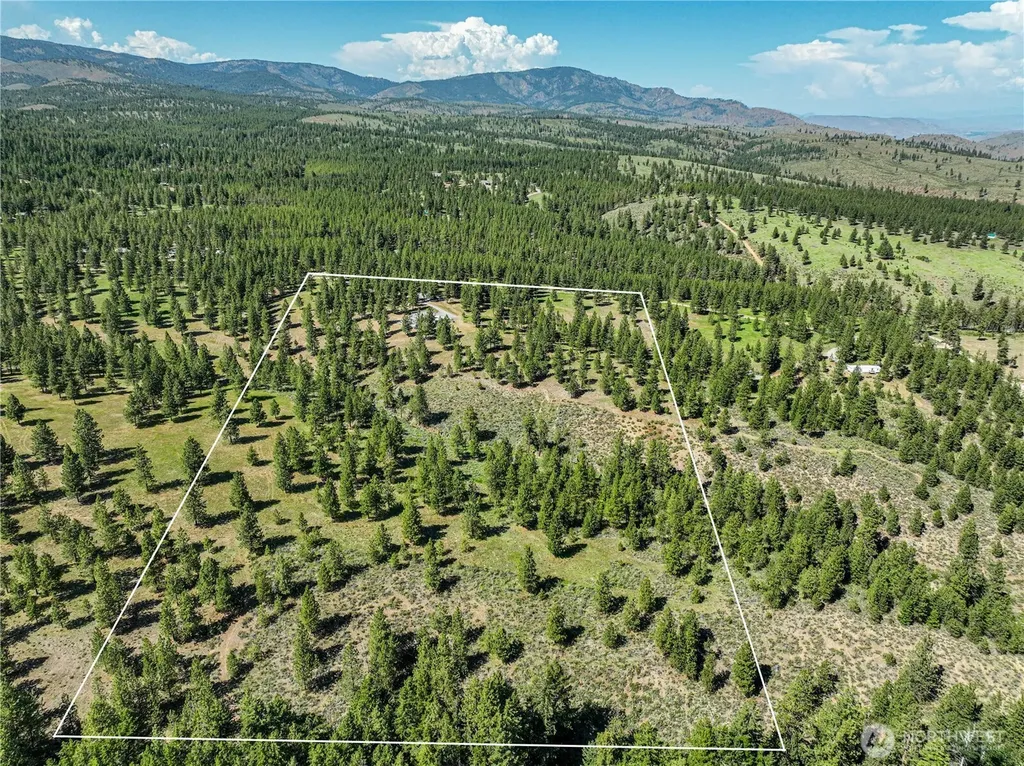250 Open Lane Chelan WA 98816