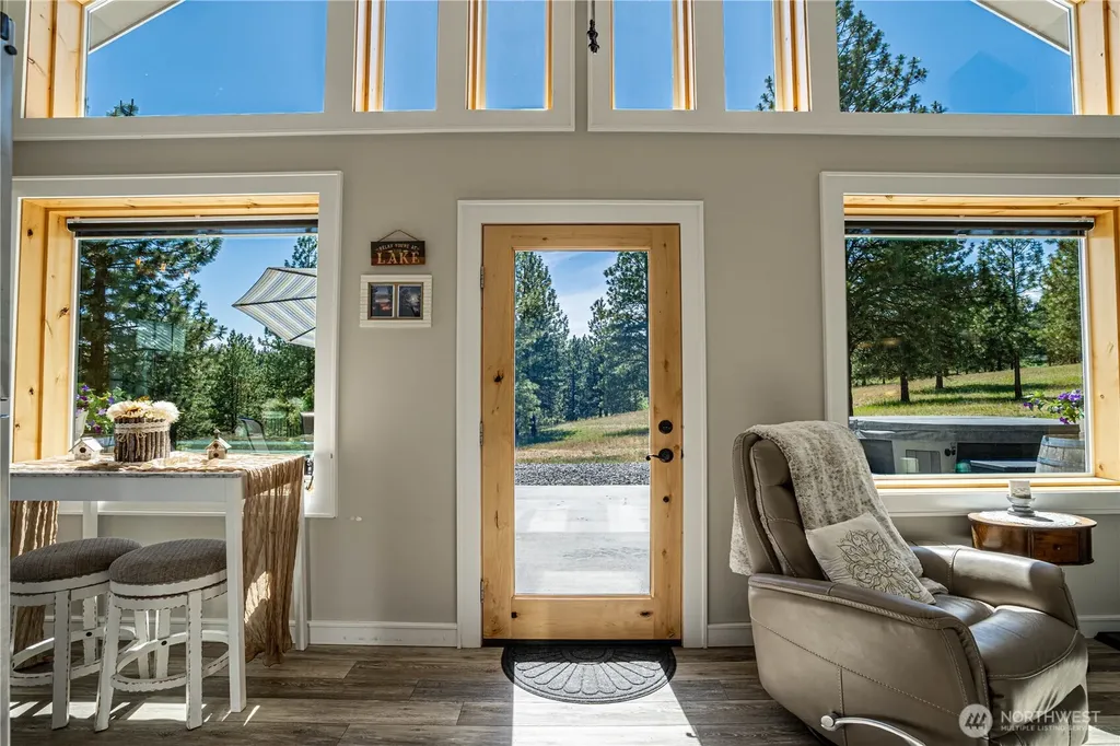 250 Open Lane Chelan WA 98816