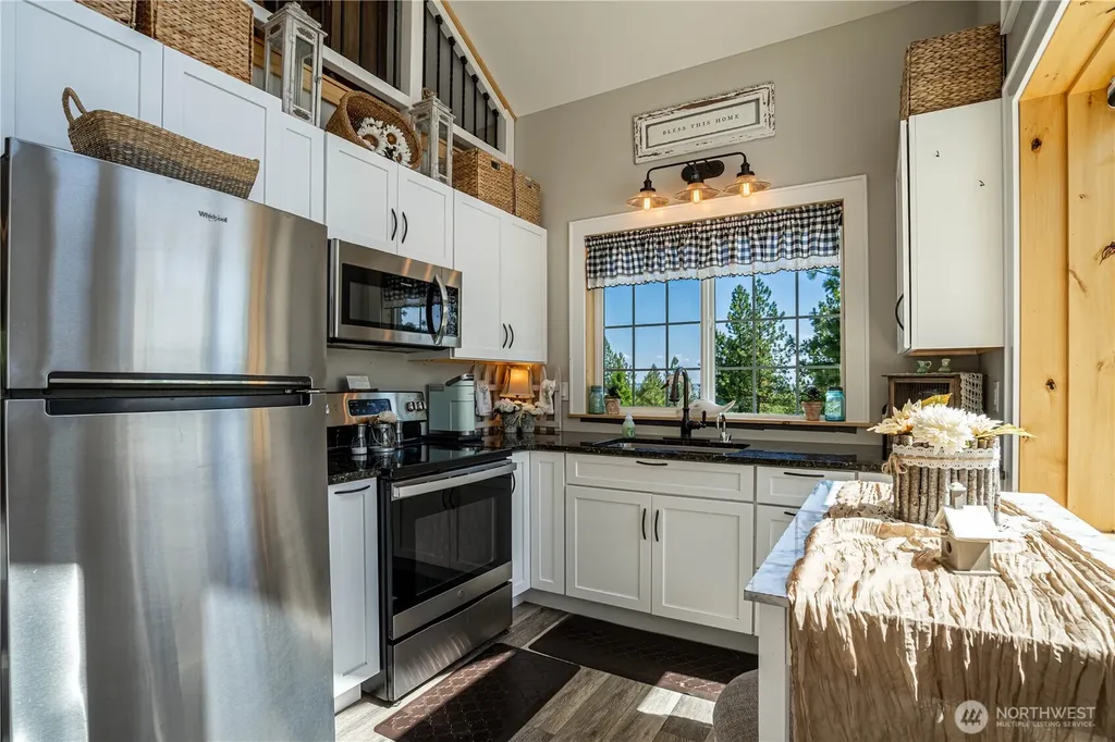 250 Open Lane Chelan WA 98816