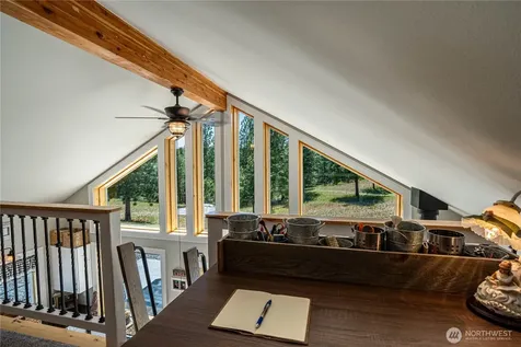 250 Open Lane Chelan WA 98816