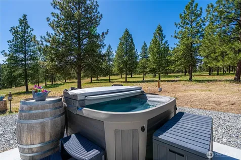 250 Open Lane Chelan WA 98816