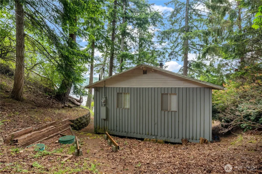 415 E Herron Boulevard NW Lakebay WA 98349