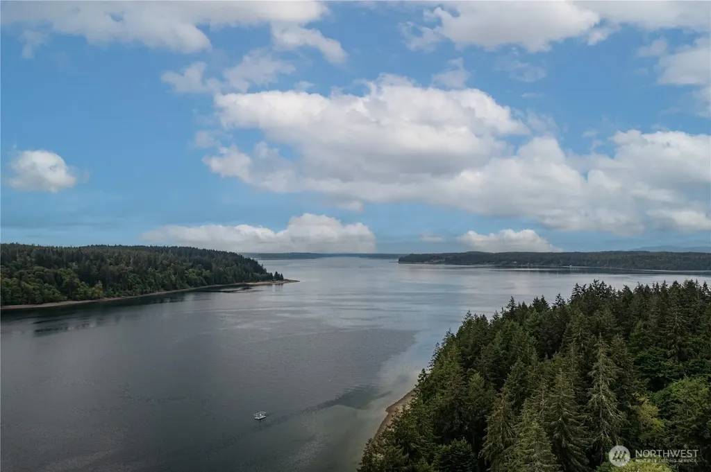 415 E Herron Boulevard NW Lakebay WA 98349