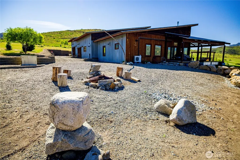 74 Sawtooth Vista Road Pateros WA 98846