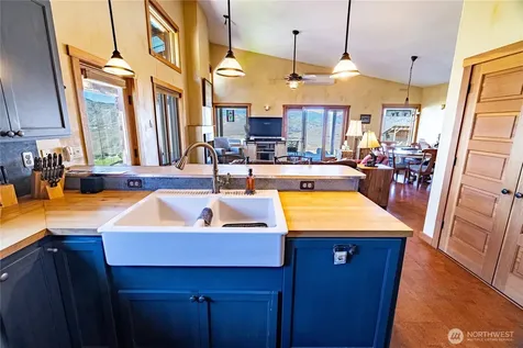 74 Sawtooth Vista Road Pateros WA 98846