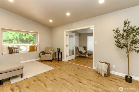 22065 106th Place SE Kent WA 98031