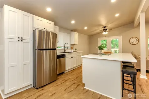 22065 106th Place SE Kent WA 98031